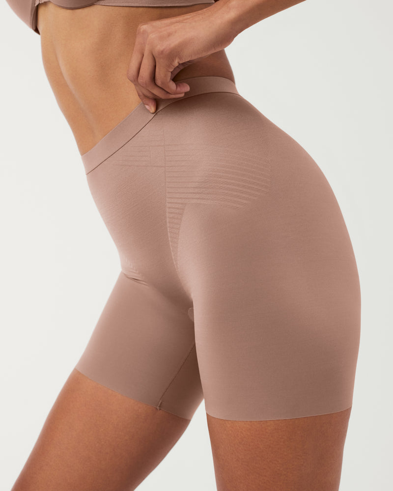 Girlshort - Image 2