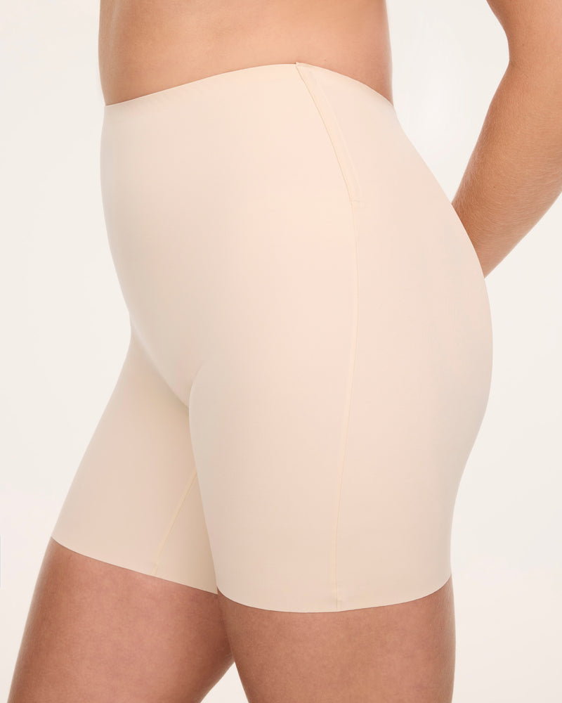 Low-Back Mid-Thigh Short - Image 4