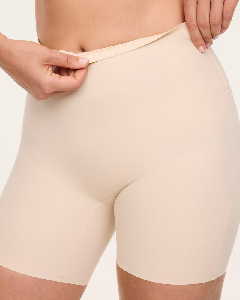 Low-Back Mid-Thigh Short - Image 3
