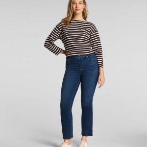 Pull-On Kick Flare Jeans