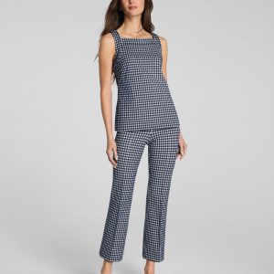 timeless-navy-gingham