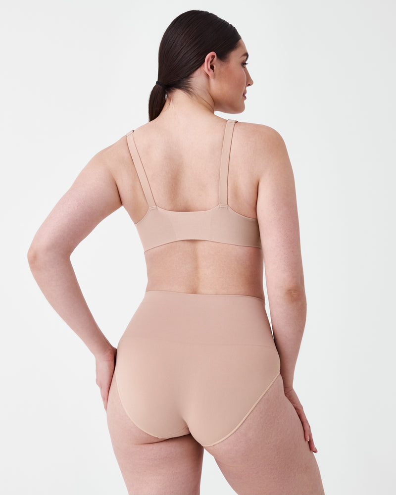 Adjustable Plunge Wireless Lift Bra - Image 2